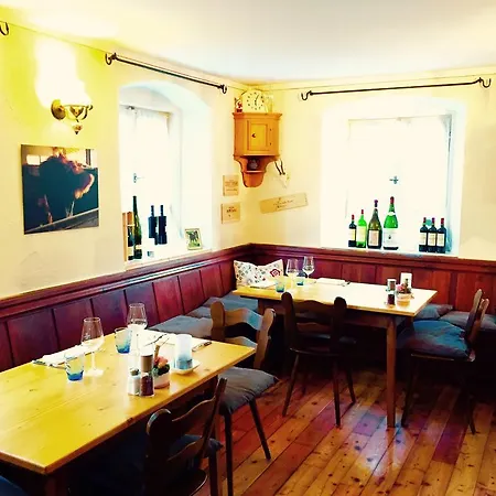 Landgasthof & Restaurant Dorfwirt Apartamento