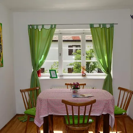 Landgasthof & Restaurant Dorfwirt Apartamento *
